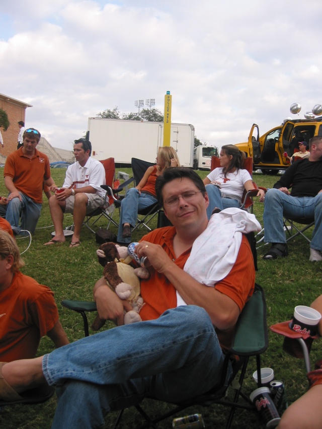 2005/11 November/Tailgate Party Kansas/640x480_IMG_2471.JPG